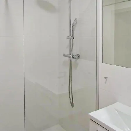 1 Bedroom Stunning In